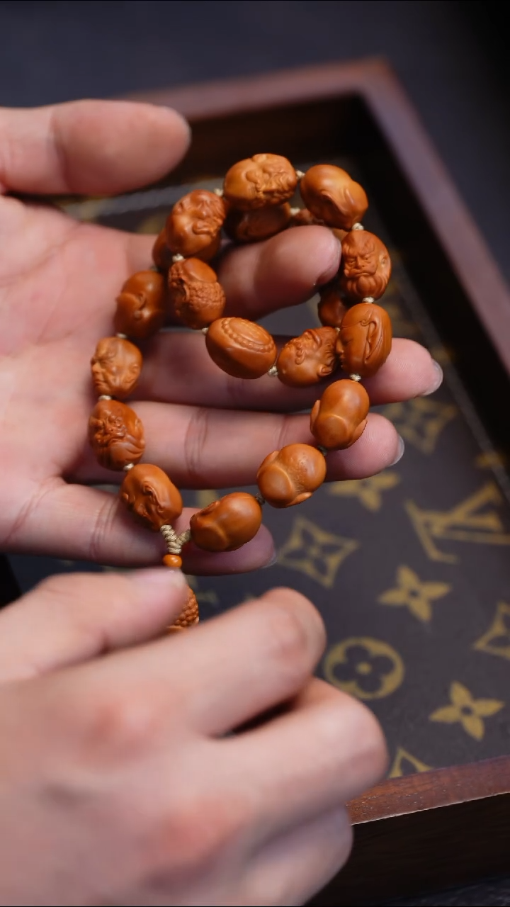 【闪购商品】橄榄核吊坠苏工橄榄核