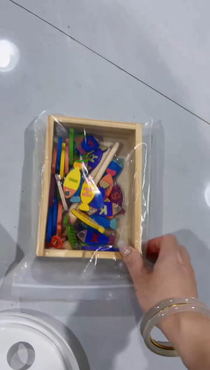 木盒装钓鱼玩具9.9元