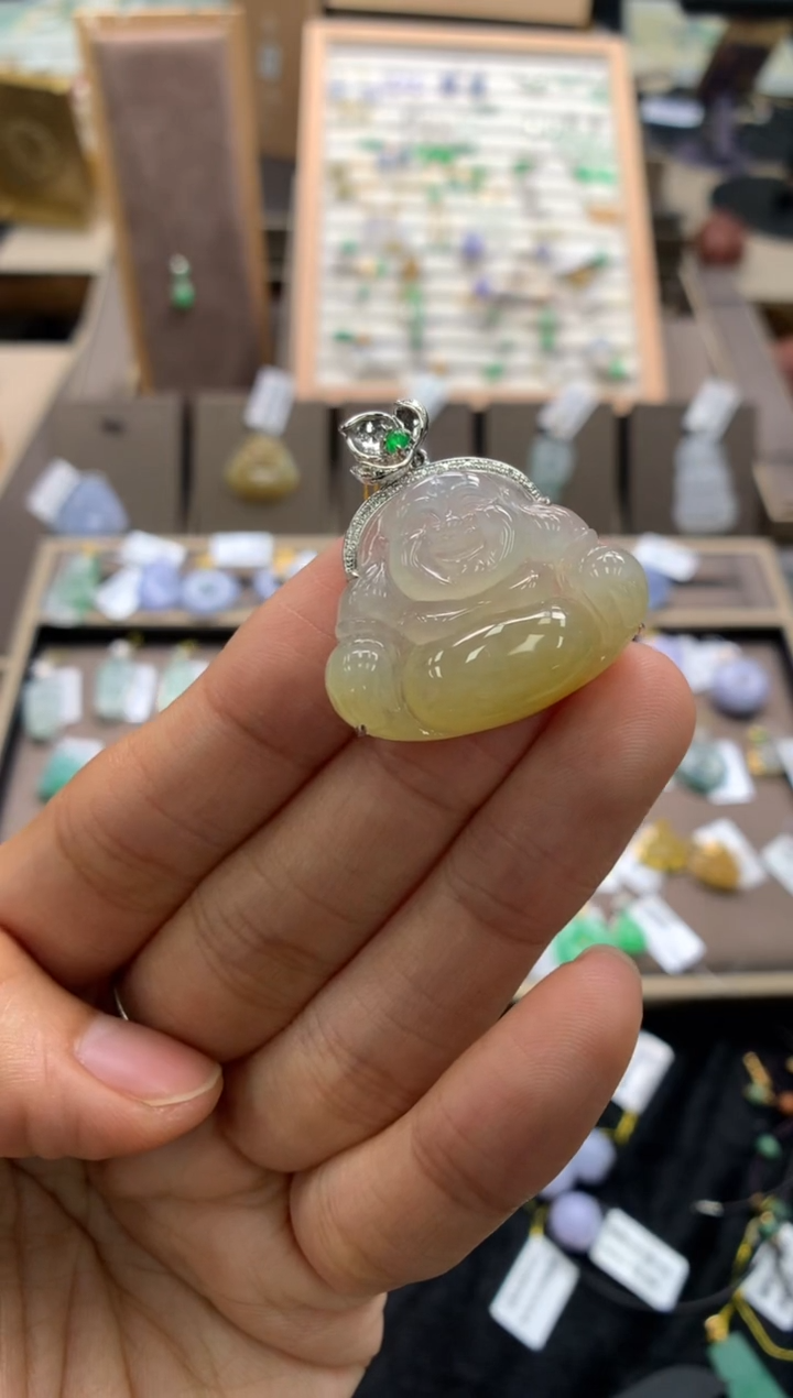 颈饰18K金镶嵌翡翠佛公