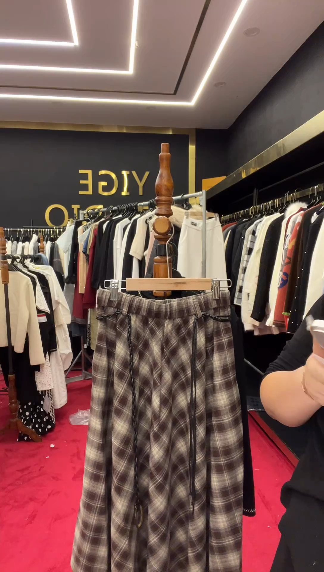 小码穿到105裙子