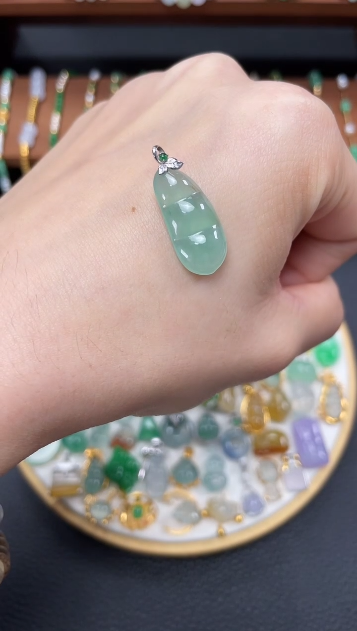 【闪购商品】翡翠吊坠(不含链)18K金镶嵌一个  JK205