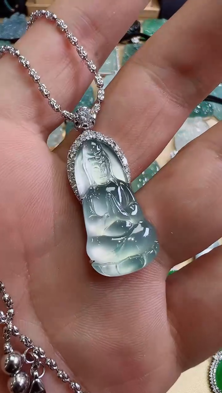 颈饰18K金镶嵌翡翠天然缅甸翡翠