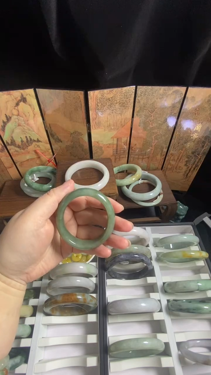 未镶嵌手镯翡翠52.1