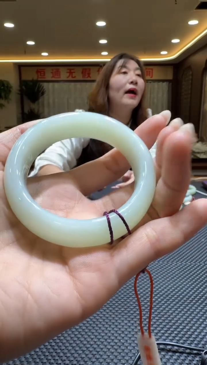 颈饰未镶嵌和田玉手镯55