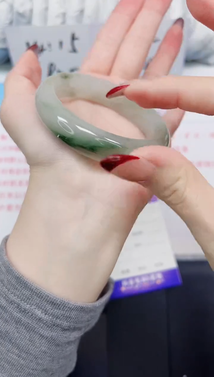 【闪购商品】石英质玉手镯未镶嵌43