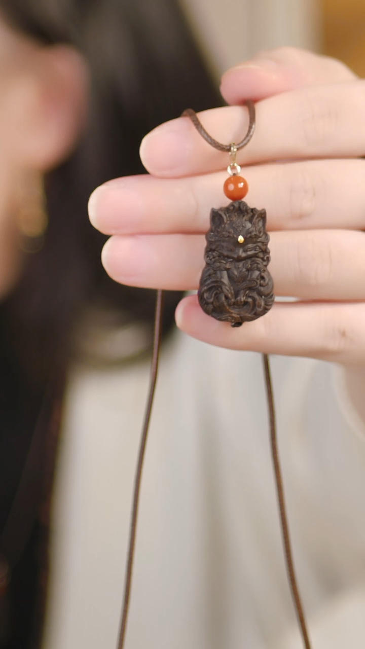 吊坠(赠链)未镶嵌南红玛瑙（白奇楠凤九吊坠）