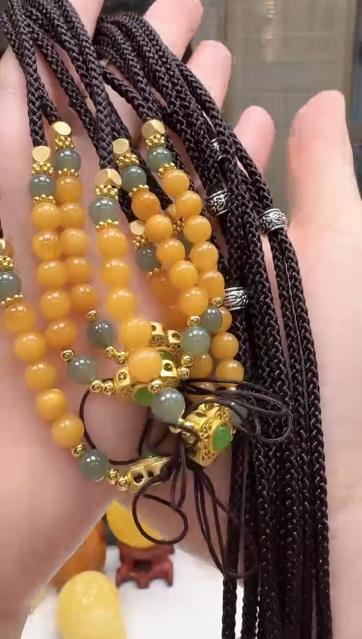 裸石琥珀未镶嵌如图随机一件