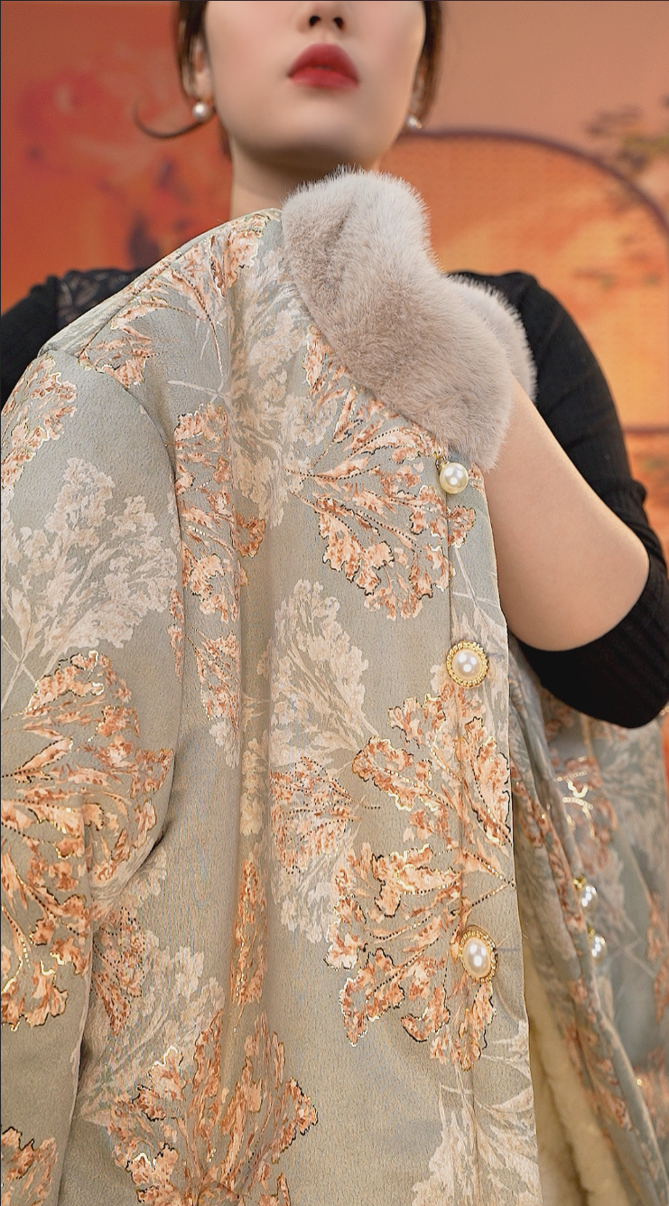 2025年新款冬季高奢保暖气质减龄厚外套