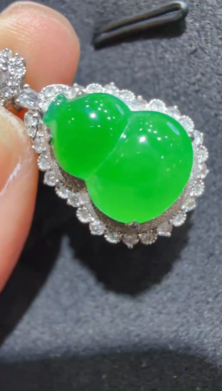 18K金镶嵌戒指翡翠多样性团购发一件