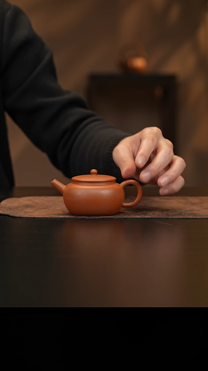 【闪购商品】紫砂茶壶允禾斋wzht 朱泥 继玩 130c