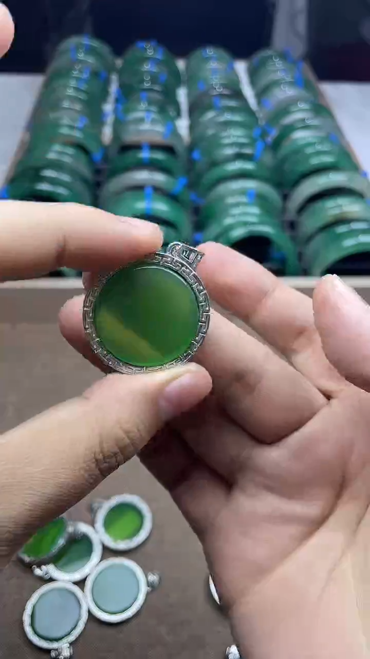 【闪购商品】玛瑙/玉髓颈饰钛钢玛瑙玉髓吊坠