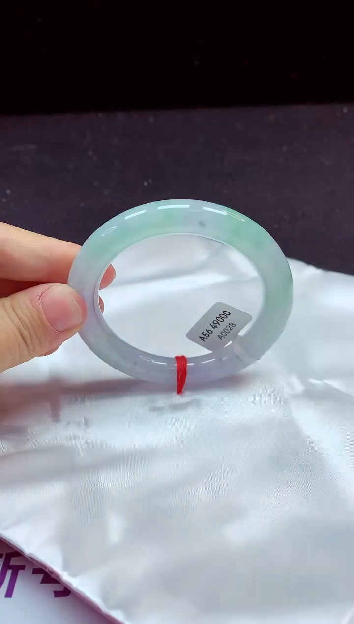 【闪购商品】翡翠手镯未镶嵌镯子56+