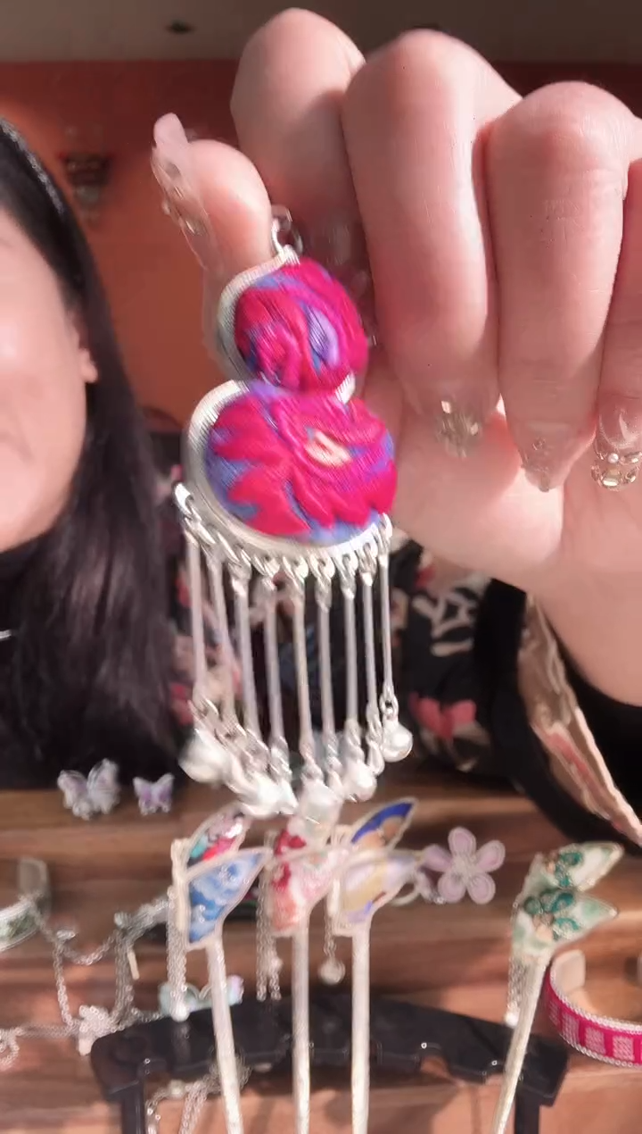 织绣手工刺绣苗绣饰品吊坠36