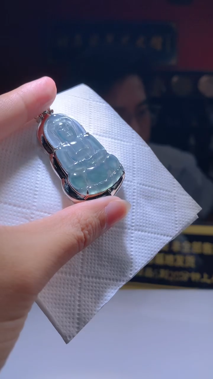 翡翠未镶嵌颈饰翡翠A货多样性发其一