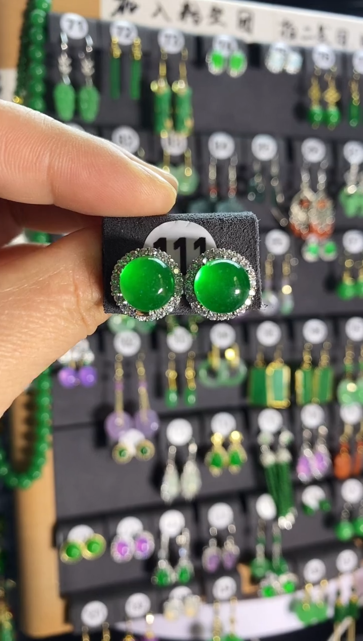 【闪购商品】翡翠耳饰银S925镶嵌111...
