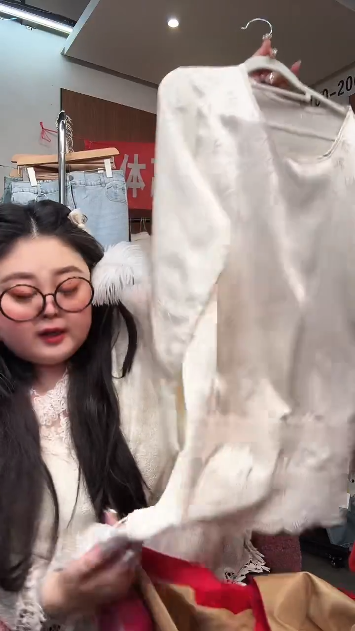 孤品上衣一件不留 130-160