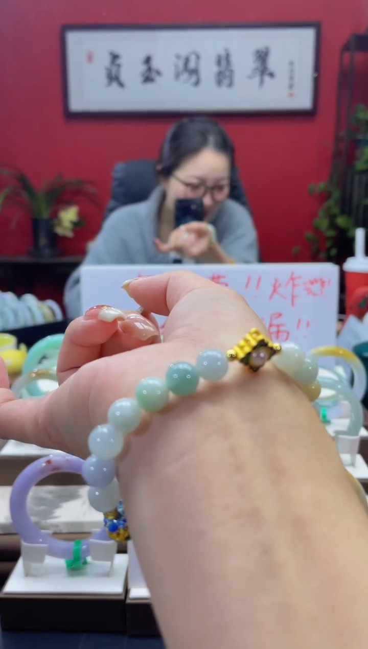 【闪购商品】翡翠手串未镶嵌44*********