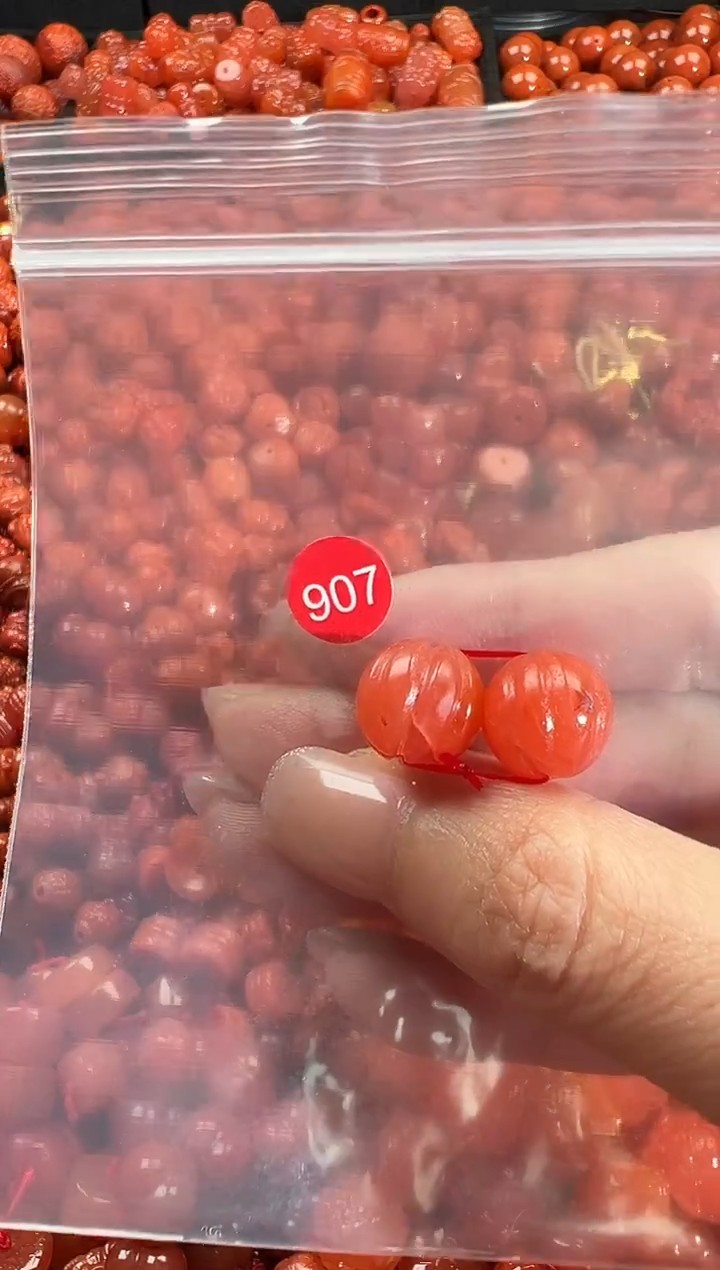 颈饰未镶嵌南红玛瑙1