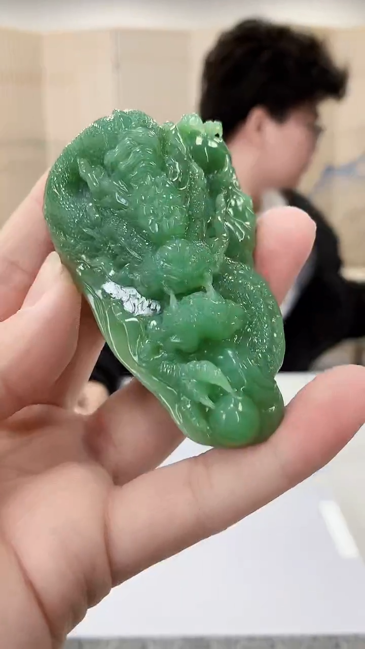 【闪购商品】定制翡翠未镶嵌4688bb-毛货挂件187赠珠链