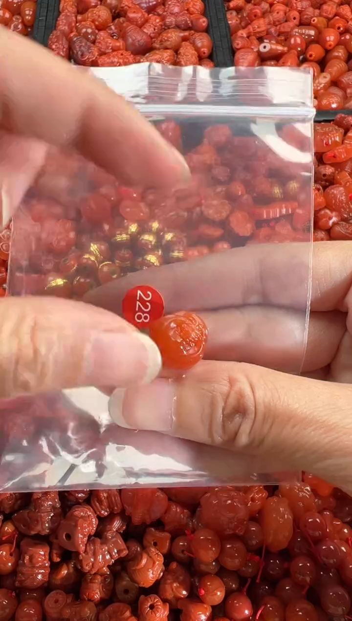 【闪购商品】南红玛瑙颈饰未镶嵌1