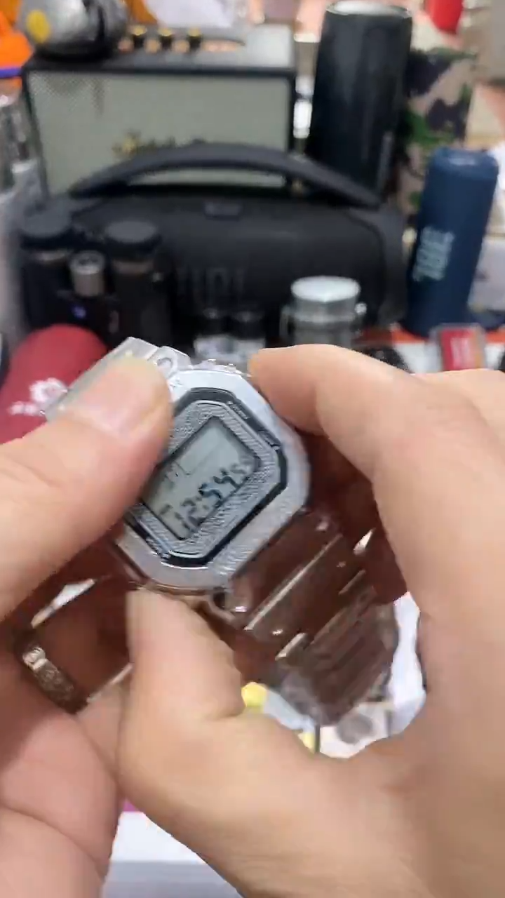 瓷片闪购商品  如图所示