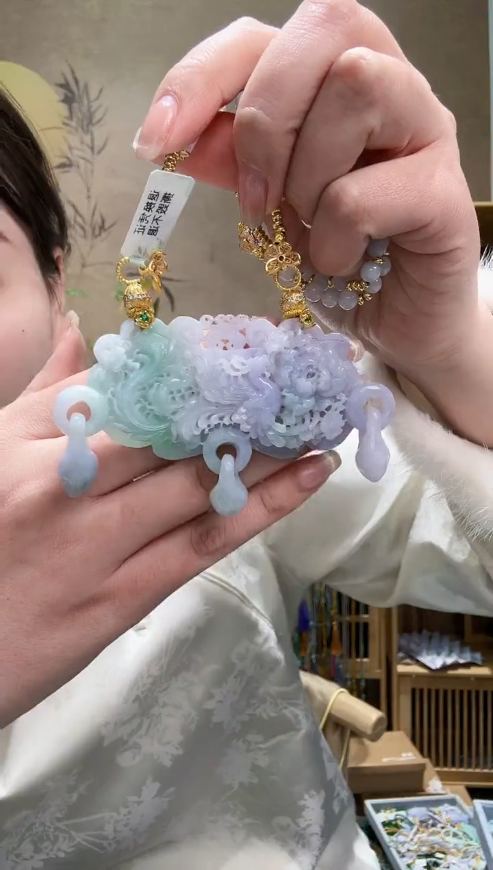 【闪购商品】翡翠颈饰未镶嵌吊坠