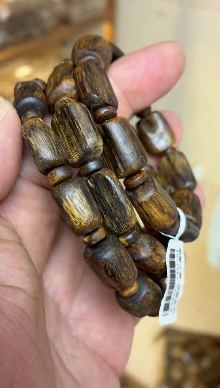沉香手串海南莺歌绿随型单圈沉水多样性发其一