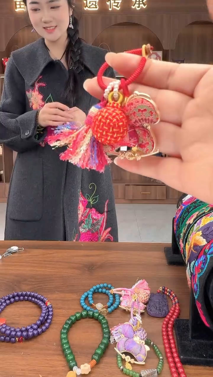 刺绣星***海扶光苗绣传承37