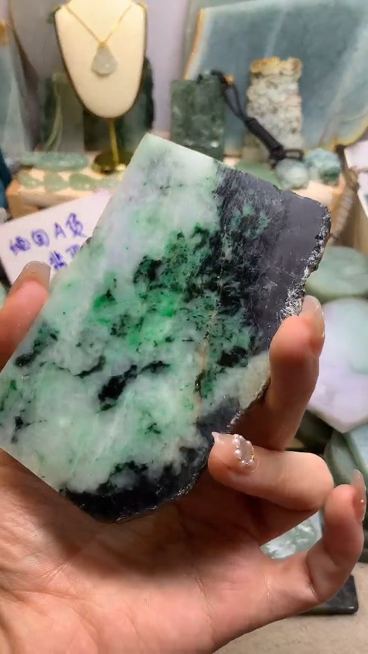 【闪购商品】翡翠挂件未镶嵌缅甸A货翡翠，没有运费险