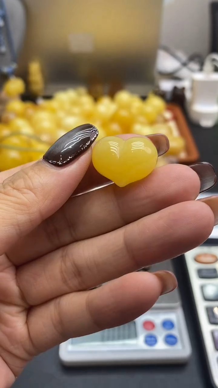 琥珀未镶嵌珠宝奇石154