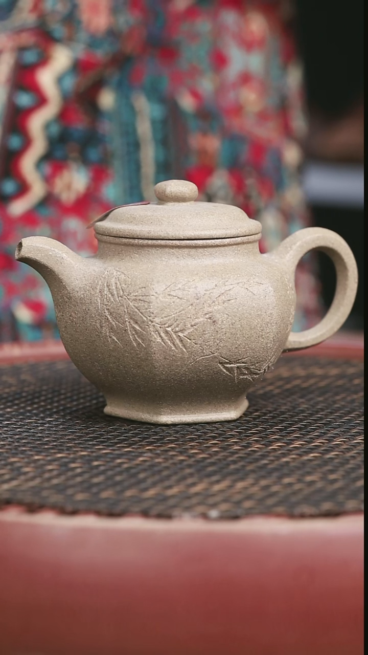 茶壶紫砂67号松花青段六方掇只300CC刻绘