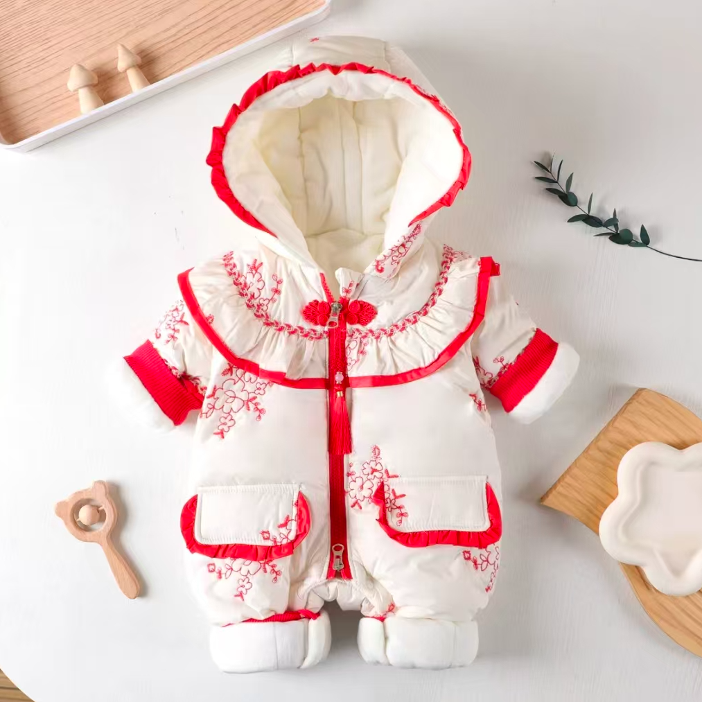 婴儿连体衣冬装保暖棉服女宝宝衣服冬季超萌加绒夹棉外出服哈衣