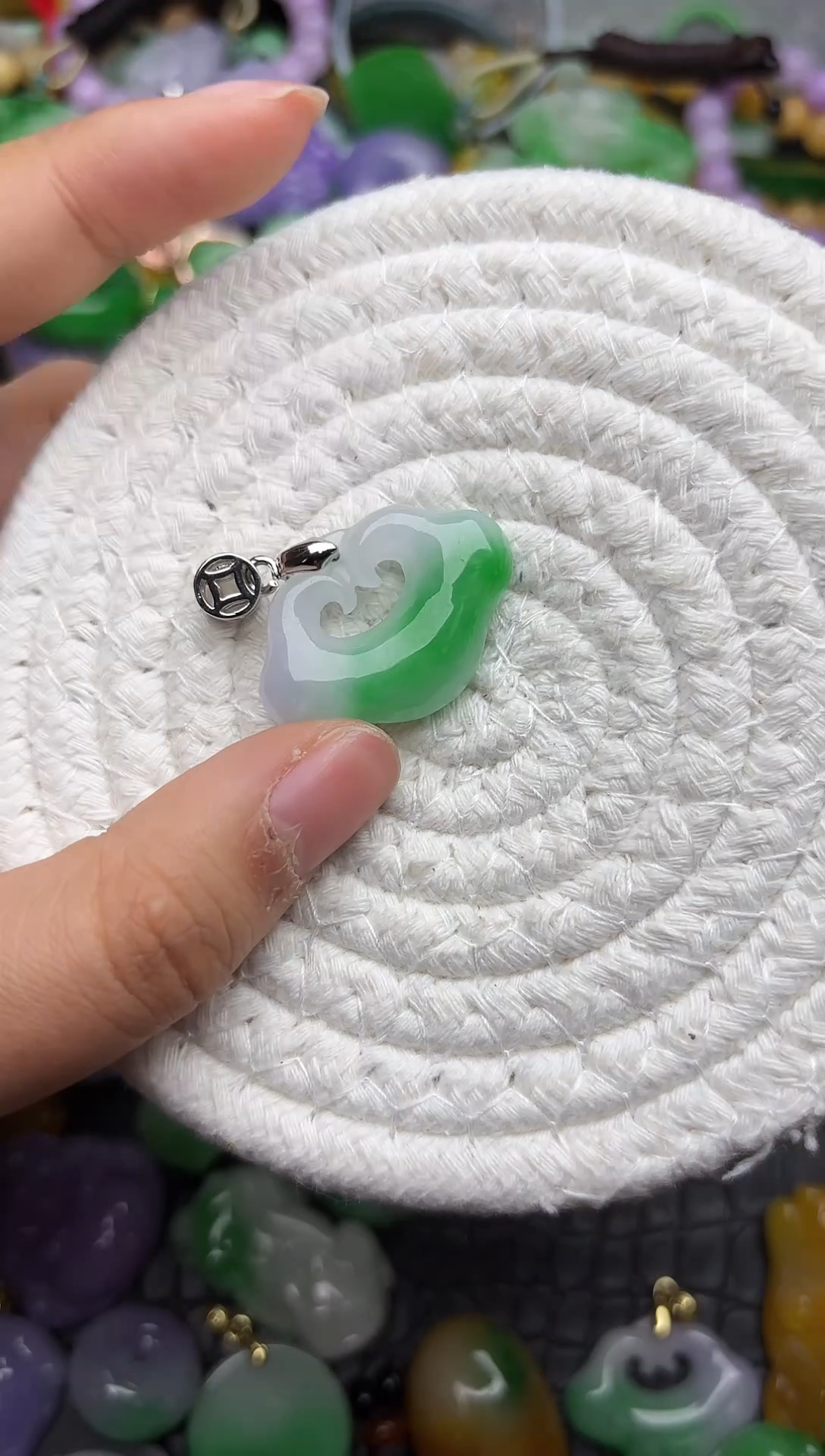 颈饰未镶嵌翡翠缅甸翡翠吊坠