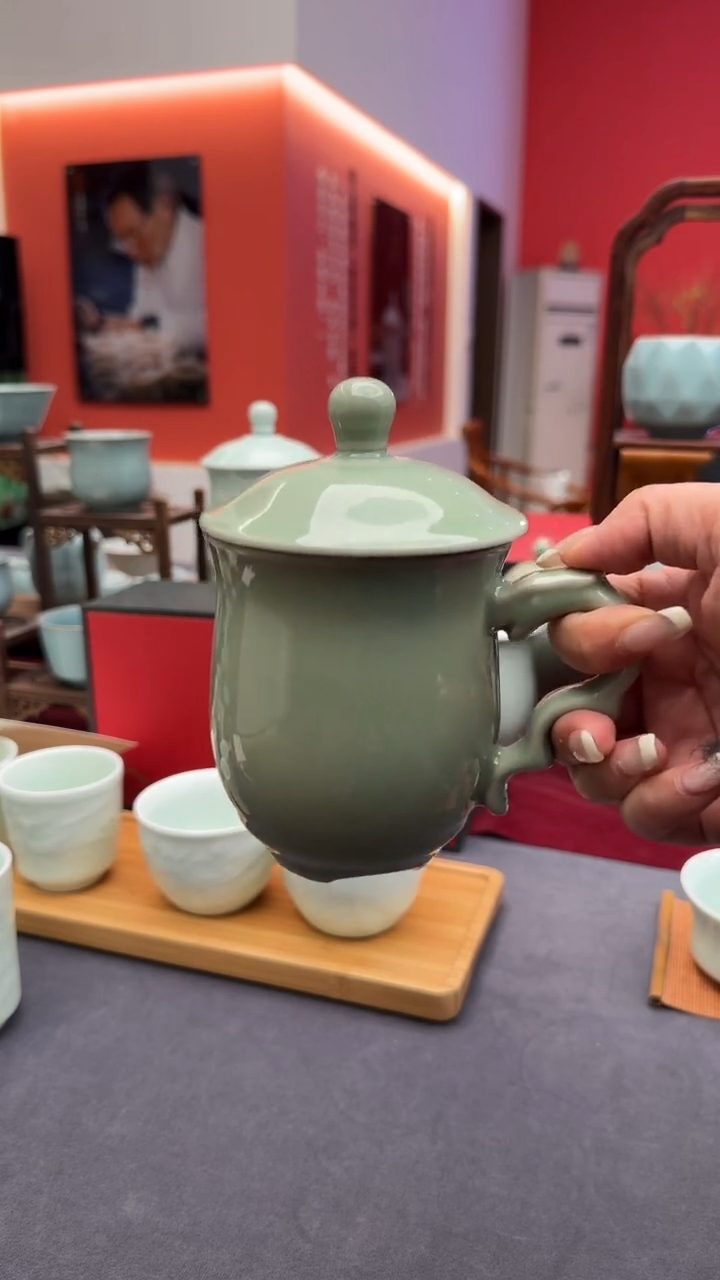 【闪购商品】廷怀窑活态瓷龙头杯