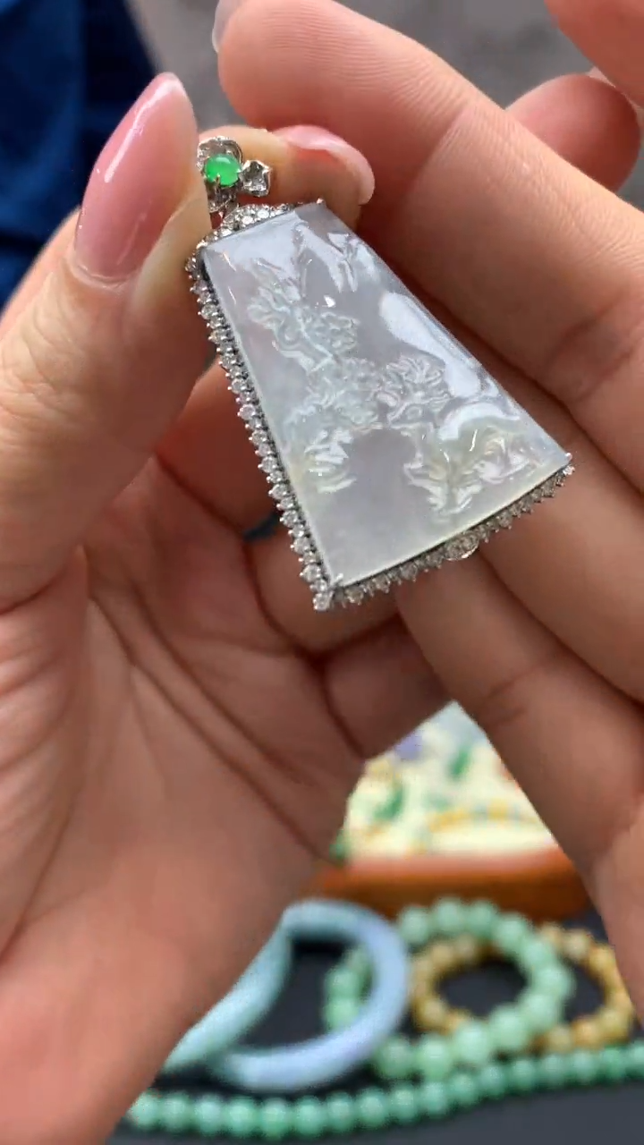 【闪购商品】翡翠颈饰18K金镶嵌33-天然翡翠