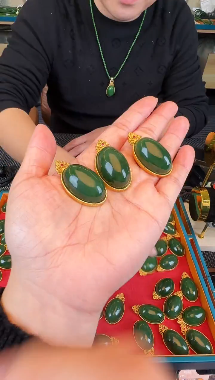 颈饰未镶嵌和田玉鸽子蛋3.0（多样性发一件）