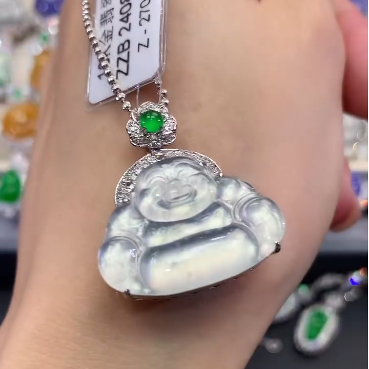 翡翠吊坠(不含链)18K金镶嵌w44  总价19800 补款4300