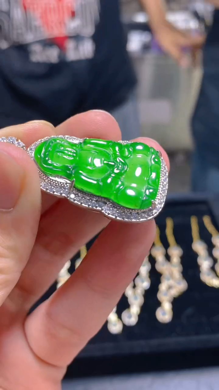 【闪购商品】翡翠吊坠(赠链)未镶嵌0783485140多样性发一