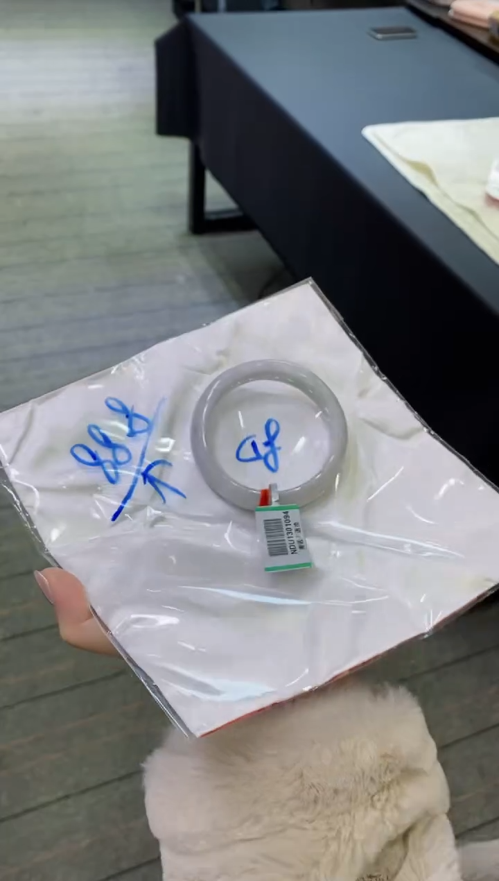 【闪购商品】翡翠手镯未镶嵌             