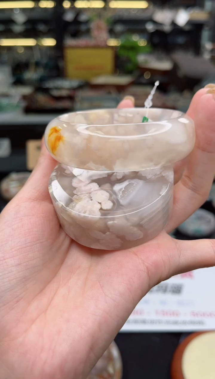 【闪购商品】石英质玉手镯未镶嵌59圈口（赠品镯心）6600220