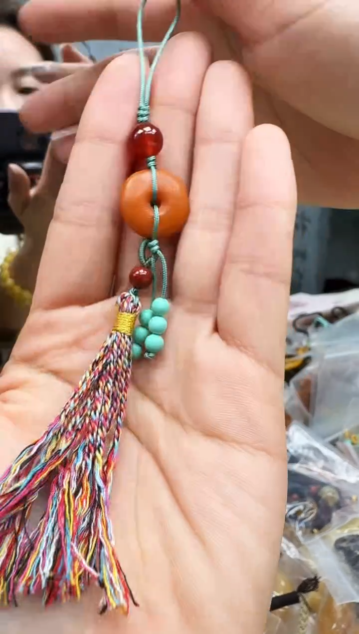 【闪购商品】琥珀裸石未镶嵌手机链