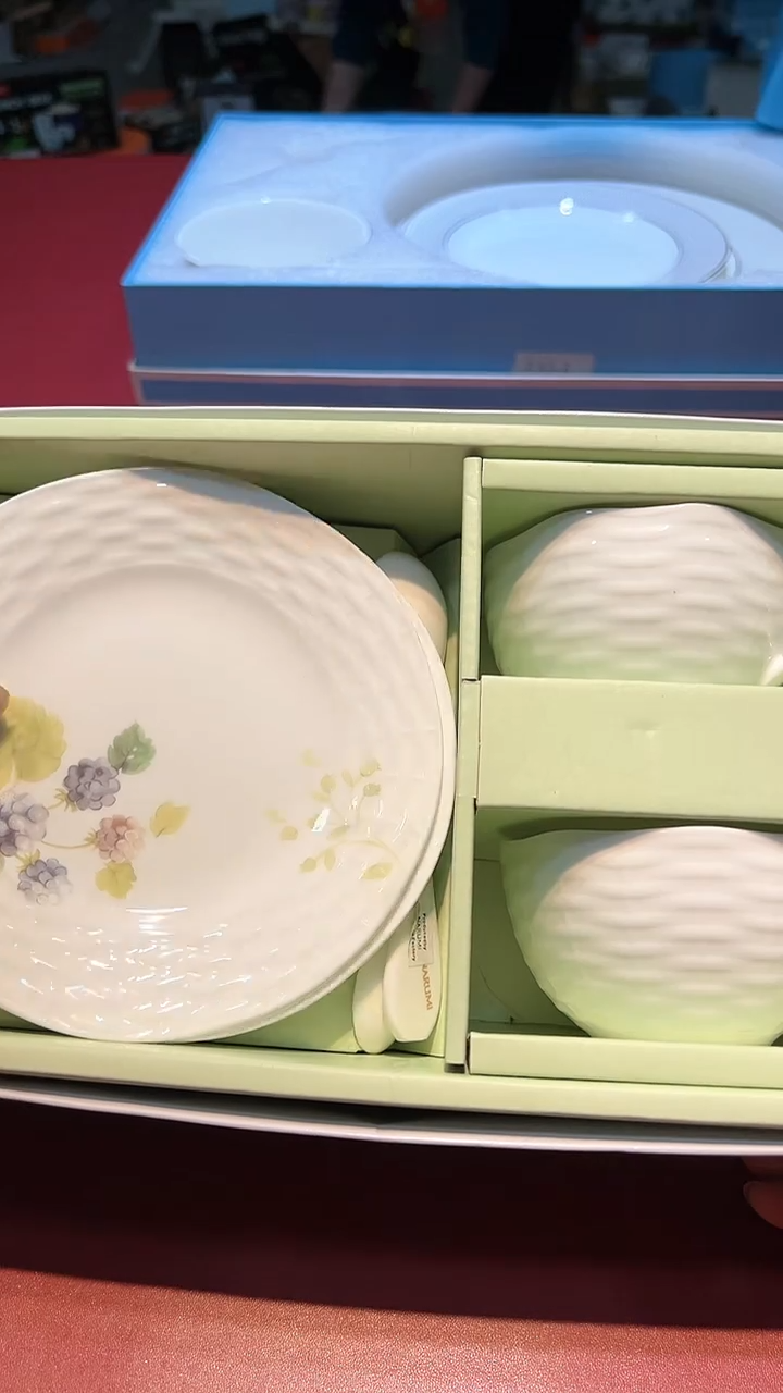 【闪购商品】瓷片锅碗瓢盆一件不剩