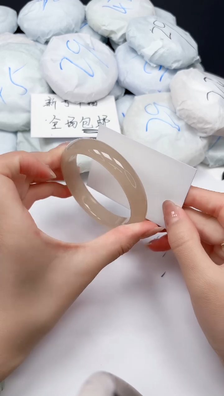 未镶嵌手镯石英质玉A111/6062