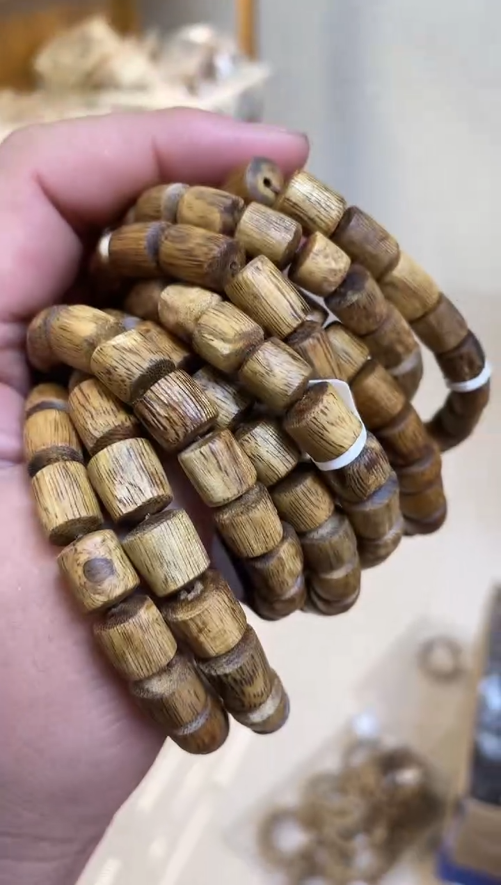 【闪购商品】沉香手串棋楠乌身随型单圈多样性发其一