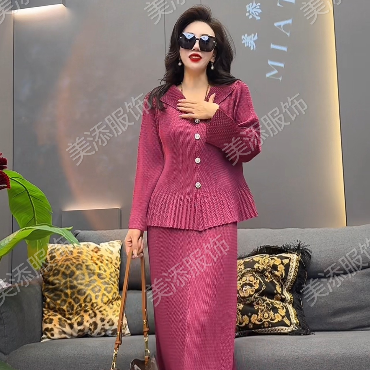 【美添】（两件套）小香风翻领大版两件套半身裙褶短裙女早春新款定制