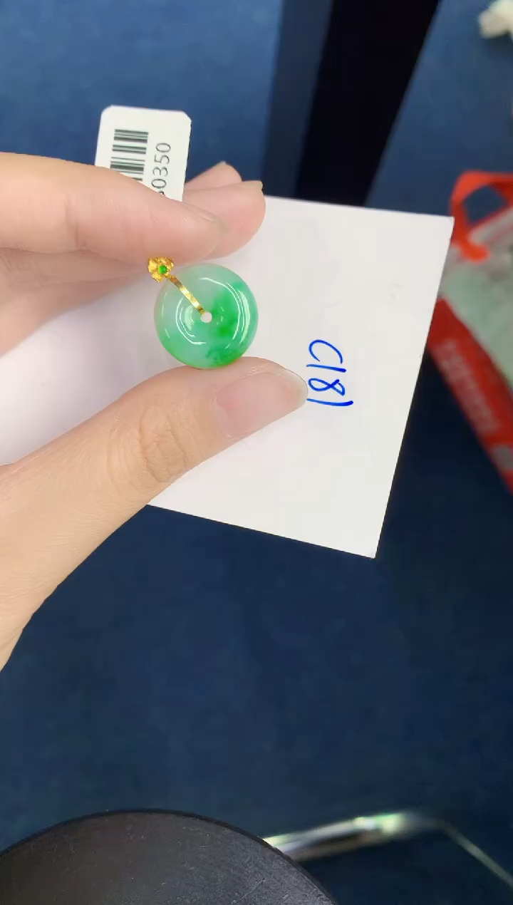 翡翠18K金镶嵌颈饰天然翡翠緬甸A貨