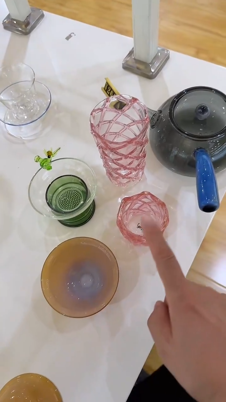 清*玉见熏金大杯+小杯+知忆黄+侧把烟灰+飘虫