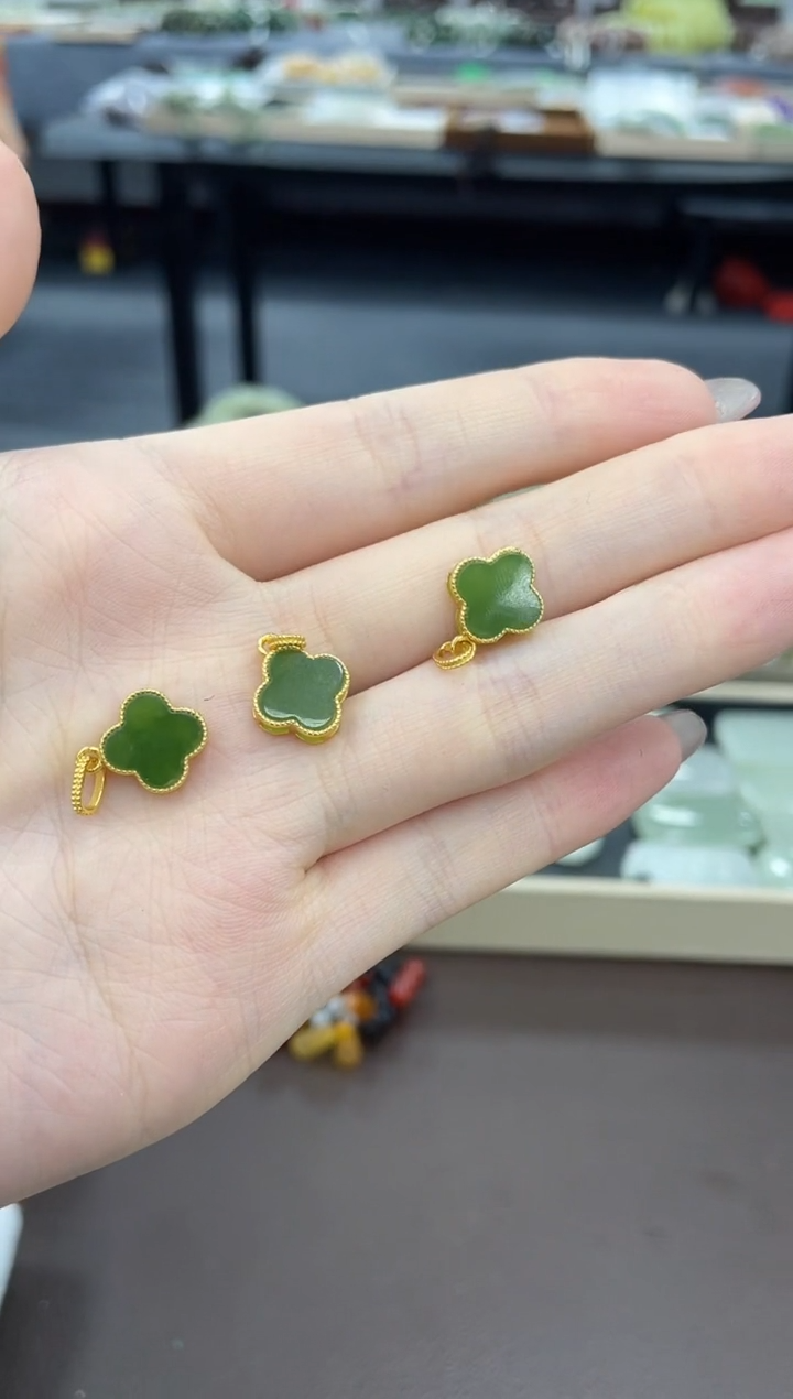 和田玉未镶嵌颈饰多样性拍一发一四叶草