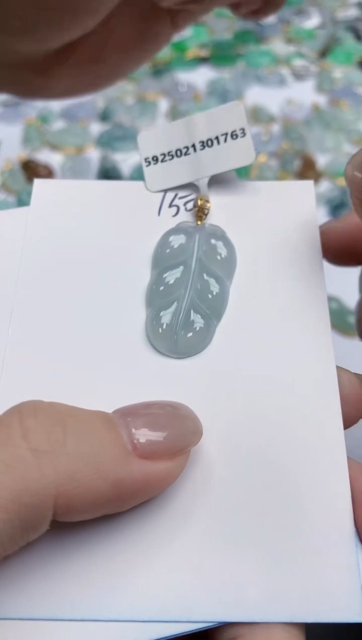 【闪购商品】翡翠颈饰18K金镶嵌天然缅甸翡翠A货