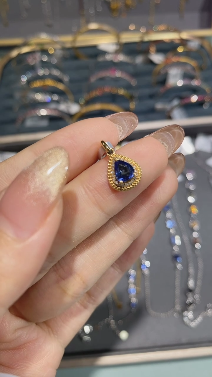 【闪购商品】蓝宝石颈饰18K金镶嵌吊坠